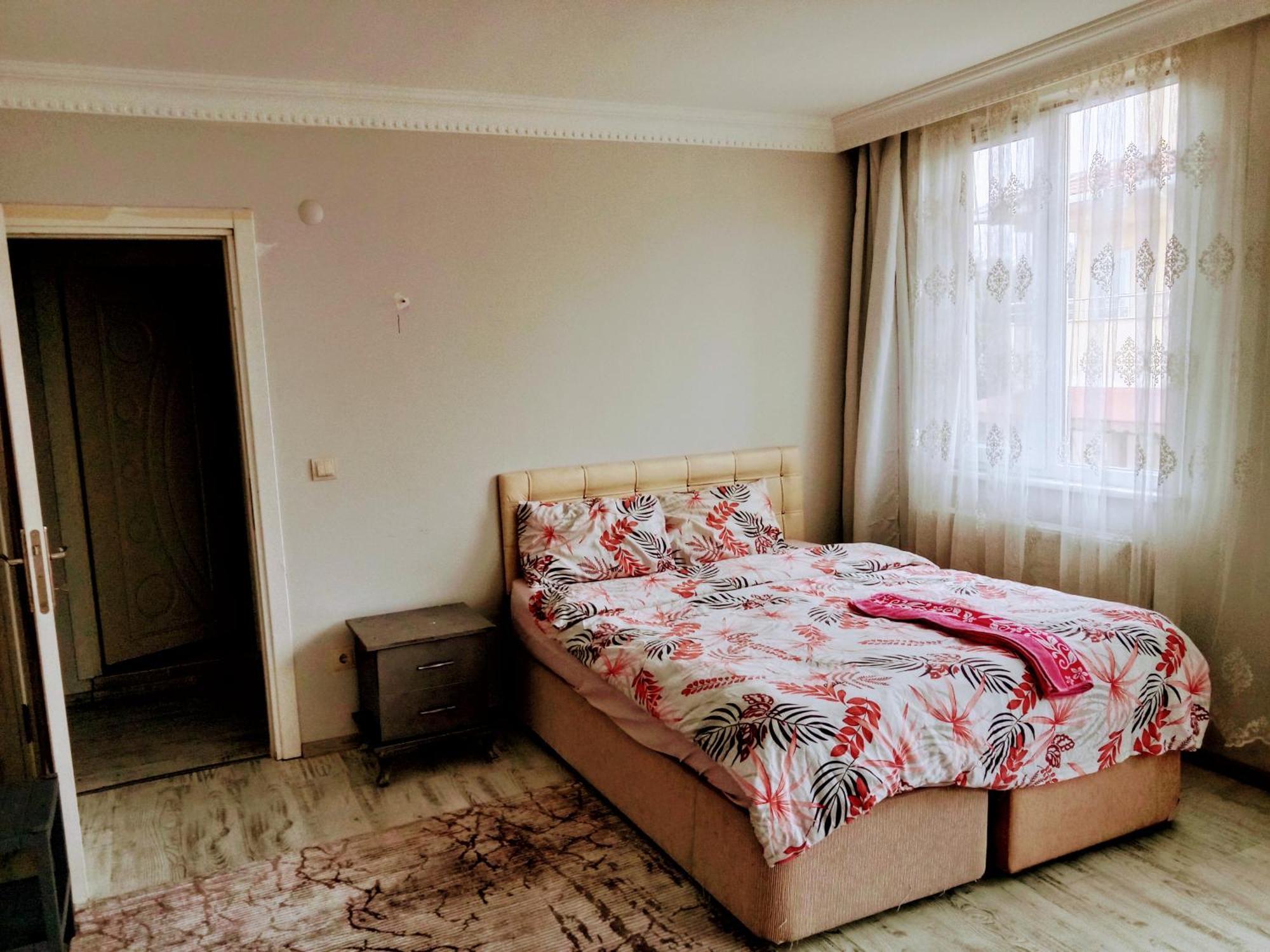 Ahmet Teacher Hotel,6 Minutes From The Airport Arnavutkoy Exterior foto