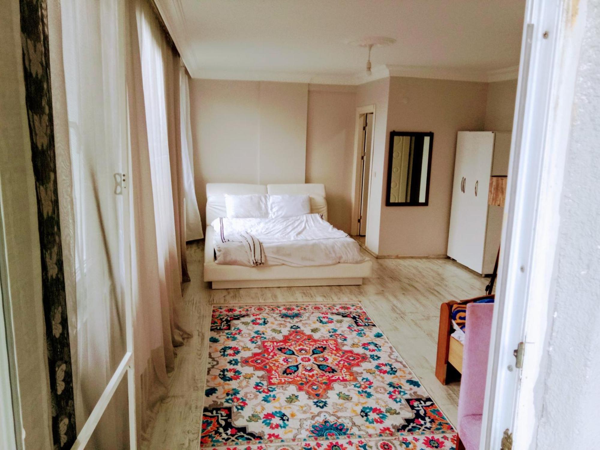 Ahmet Teacher Hotel,6 Minutes From The Airport Arnavutkoy Exterior foto