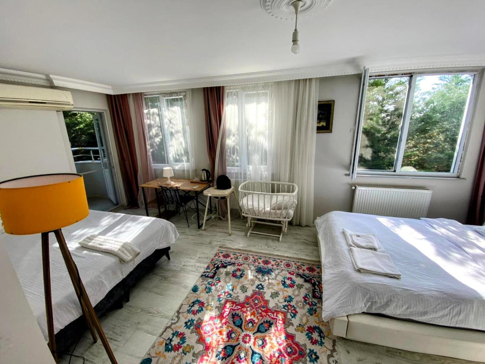 Ahmet Teacher Hotel,6 Minutes From The Airport Arnavutkoy Exterior foto