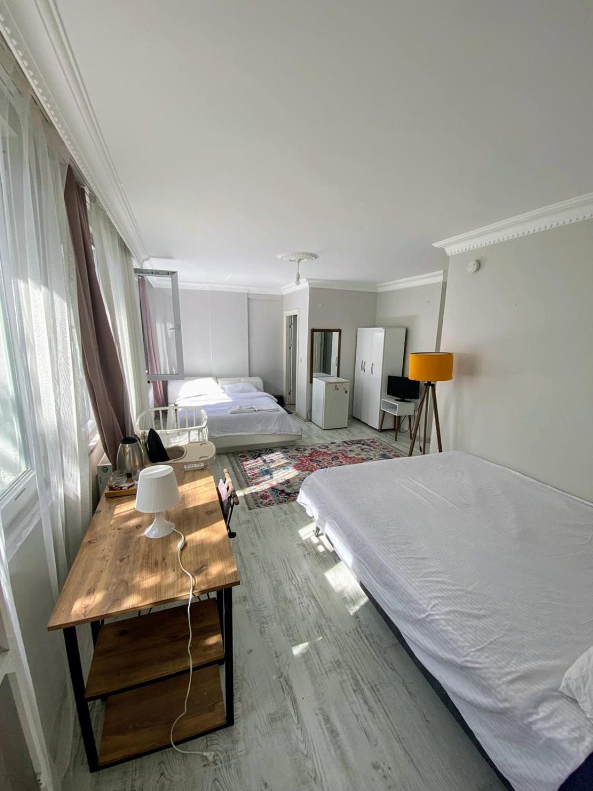 Ahmet Teacher Hotel,6 Minutes From The Airport Arnavutkoy Exterior foto